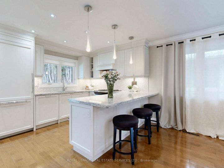 Photo 8 at 219 Grandview Avenue, Grandview, Markham