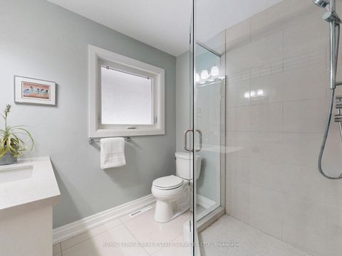 Photo 19 at 219 Grandview Avenue, Grandview, Markham