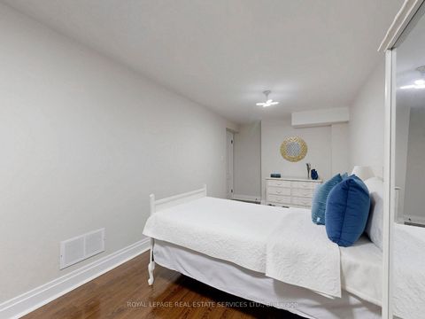 Photo 37 at 219 Grandview Avenue, Grandview, Markham