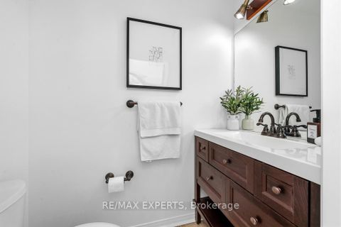 Photo 13 at 62 Colonial Crescent, Oak Ridges Lake Wilcox, Richmond Hill