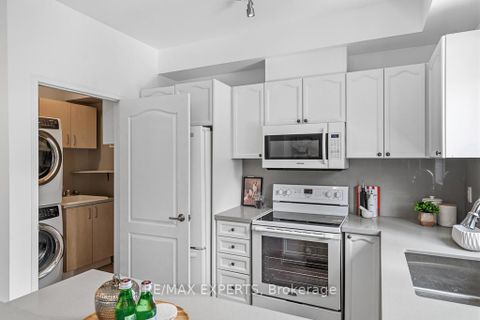 Photo 14 at 62 Colonial Crescent, Oak Ridges Lake Wilcox, Richmond Hill