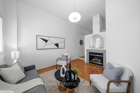 Photo 18 at 62 Colonial Crescent, Oak Ridges Lake Wilcox, Richmond Hill