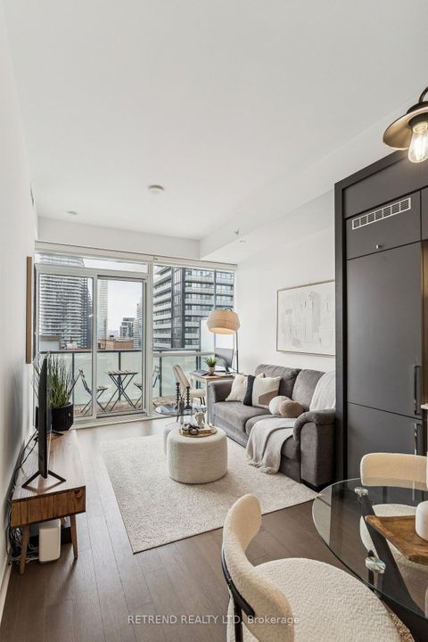 Photo 3 at 3006 - 15 Grenville Street, Bay Street Corridor, Toronto