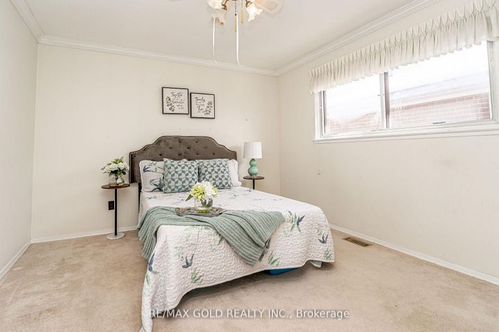 Photo 22 at 29 Chesterfield Road, Brampton East, Brampton