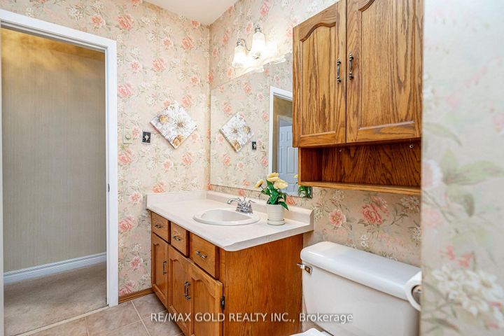 Photo 28 at 29 Chesterfield Road, Brampton East, Brampton