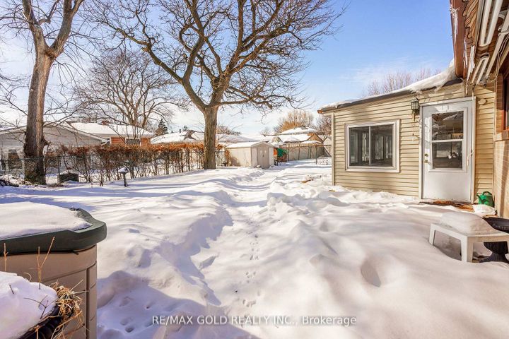 Photo 36 at 29 Chesterfield Road, Brampton East, Brampton