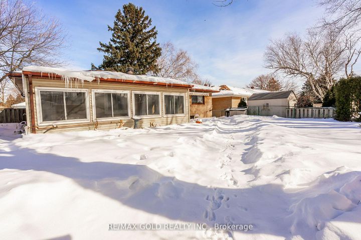 Photo 37 at 29 Chesterfield Road, Brampton East, Brampton