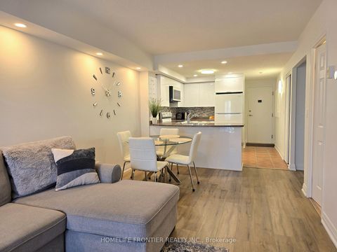 Photo 4 at 201 - 35 Hunt Avenue, Mill Pond, Richmond Hill