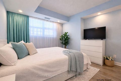 Photo 8 at 201 - 35 Hunt Avenue, Mill Pond, Richmond Hill