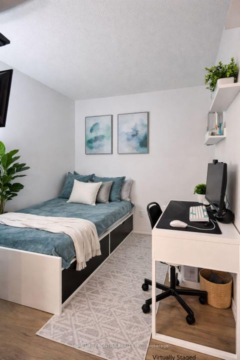 Photo 9 at 201 - 35 Hunt Avenue, Mill Pond, Richmond Hill