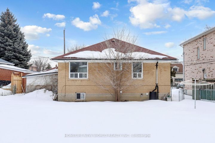 Photo 32 at 22 Canham Crescent, Malvern West, Toronto