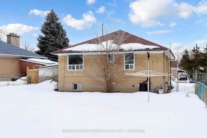 Photo 33 at 22 Canham Crescent, Malvern West, Toronto