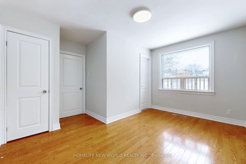 Photo 7 at 22 Canham Crescent, Malvern West, Toronto