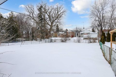 Photo 34 at 22 Canham Crescent, Malvern West, Toronto