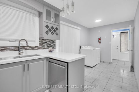 Photo 7 at 7790 Kittridge Drive, Malton, Mississauga