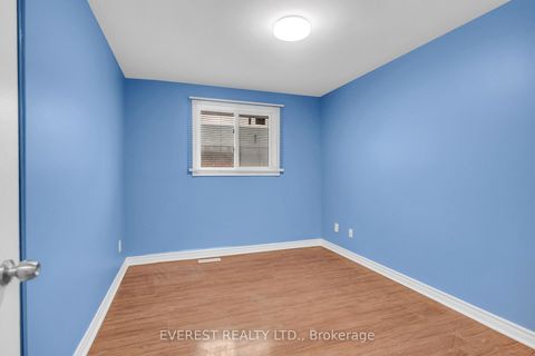 Photo 14 at 7790 Kittridge Drive, Malton, Mississauga