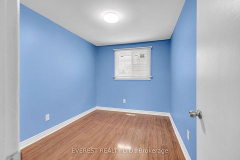 Photo 18 at 7790 Kittridge Drive, Malton, Mississauga