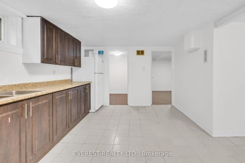 Photo 28 at 7790 Kittridge Drive, Malton, Mississauga