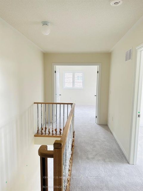 Photo 7 at 1 Wayne Allison Drive, Sutton & Jackson's Point, Georgina