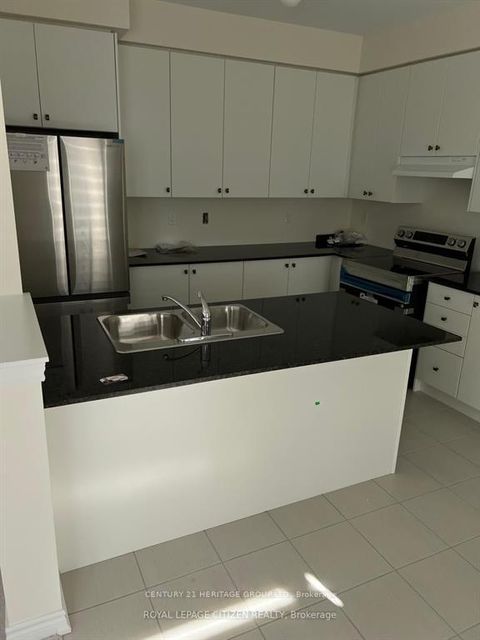 Photo 11 at 1 Wayne Allison Drive, Sutton & Jackson's Point, Georgina