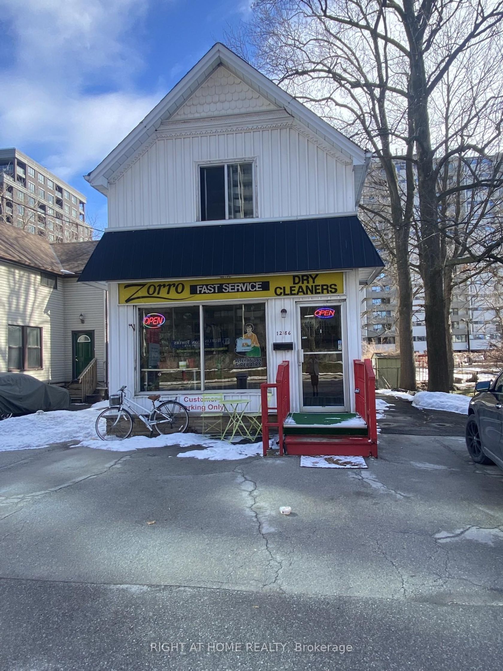 1286 Ontario Street, Brant, Burlington by Loree Meneguzzi Real Estate 1286 Ontario Street, Brant, Burlington