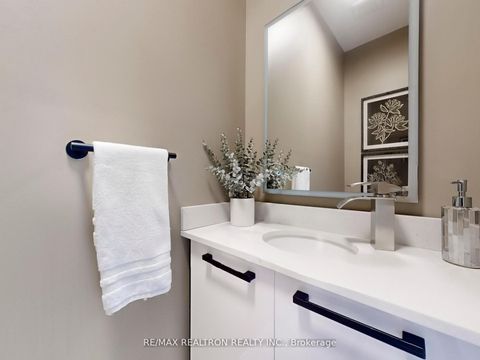 Photo 10 at 18 London Pride Drive, Jefferson, Richmond Hill