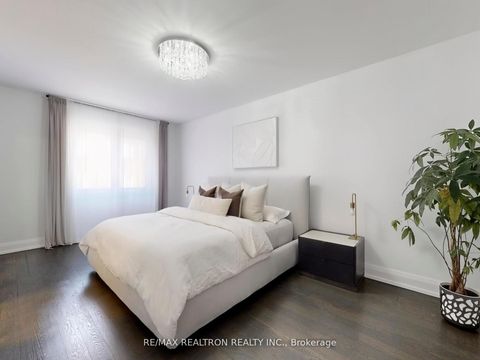 Photo 13 at 18 London Pride Drive, Jefferson, Richmond Hill