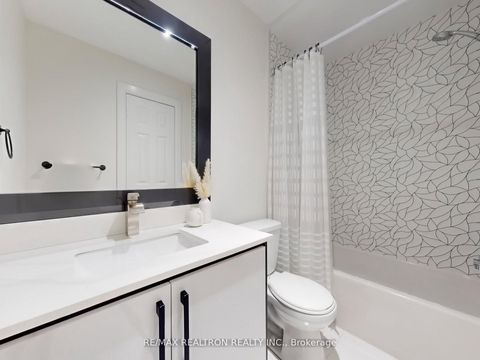 Photo 18 at 18 London Pride Drive, Jefferson, Richmond Hill