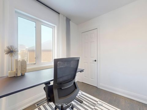 Photo 21 at 18 London Pride Drive, Jefferson, Richmond Hill