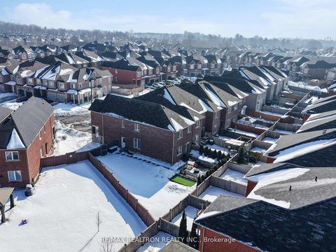 Photo 24 at 18 London Pride Drive, Jefferson, Richmond Hill