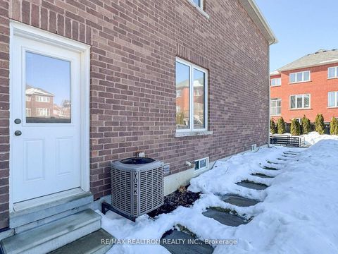 Photo 28 at 18 London Pride Drive, Jefferson, Richmond Hill