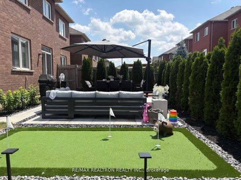 Photo 30 at 18 London Pride Drive, Jefferson, Richmond Hill