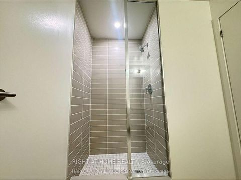 Photo 8 at 930 - 8119 Birchmount Road, Unionville, Markham