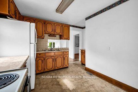 Photo 17 at 97 N Woodrow Boulevard, Birchmount, Toronto