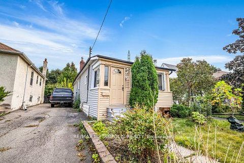 Photo 26 at 97 N Woodrow Boulevard, Birchmount, Toronto