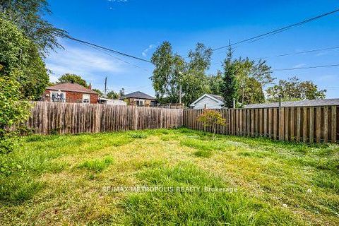Photo 27 at 97 N Woodrow Boulevard, Birchmount, Toronto