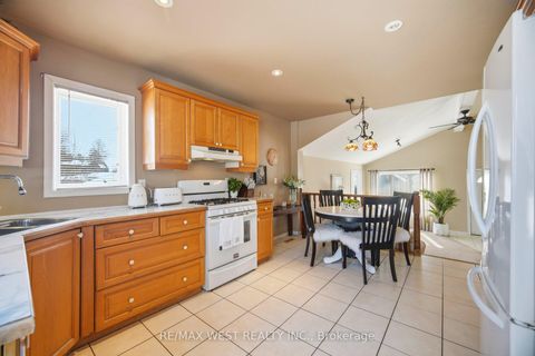 Photo 10 at 924 Vicrol Drive, Alcona, Innisfil