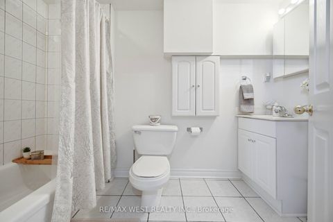 Photo 23 at 924 Vicrol Drive, Alcona, Innisfil