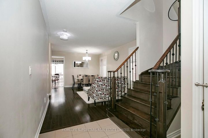 Photo 6 at 18 Ripple Street, Wellington, Brampton