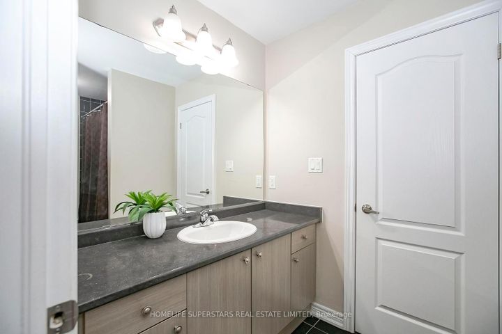 Photo 34 at 18 Ripple Street, Wellington, Brampton