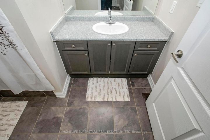 Photo 36 at 18 Ripple Street, Wellington, Brampton