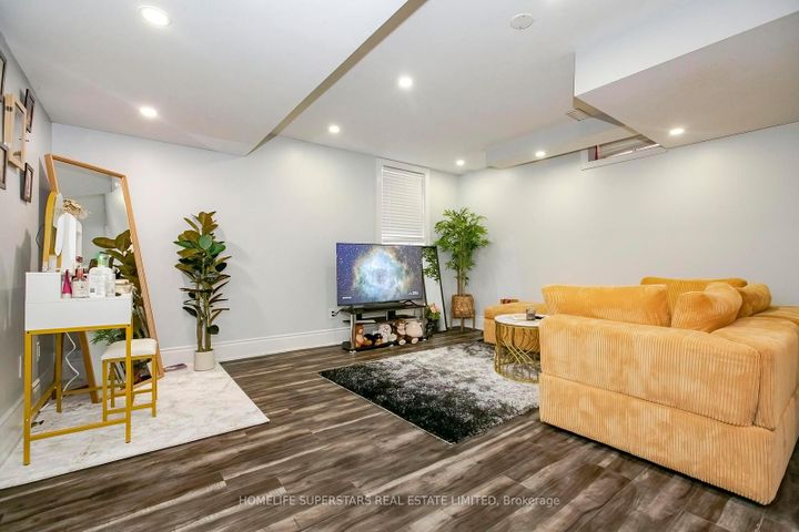 Photo 39 at 18 Ripple Street, Wellington, Brampton