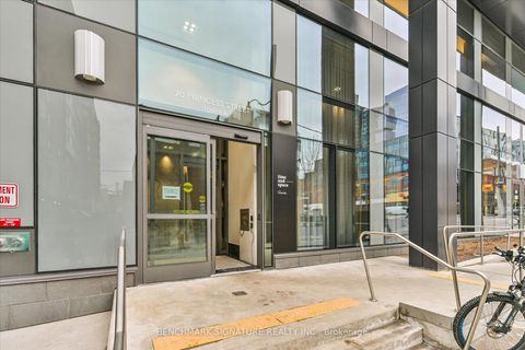 Photo 2 at 803E - 70 Princess Street, Waterfront Communities C8, Toronto