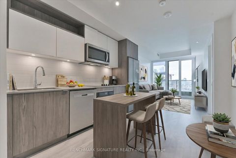 Photo 5 at 803E - 70 Princess Street, Waterfront Communities C8, Toronto