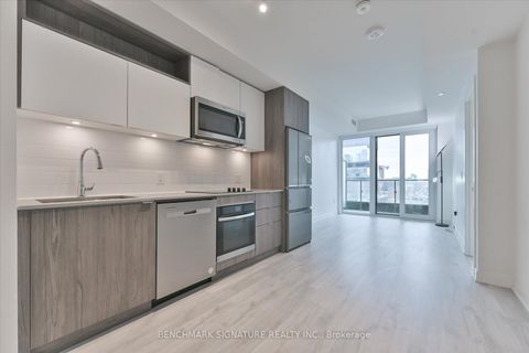 Photo 6 at 803E - 70 Princess Street, Waterfront Communities C8, Toronto