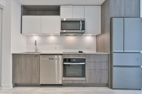 Photo 8 at 803E - 70 Princess Street, Waterfront Communities C8, Toronto