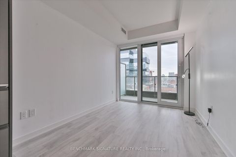 Photo 10 at 803E - 70 Princess Street, Waterfront Communities C8, Toronto