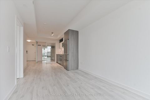 Photo 11 at 803E - 70 Princess Street, Waterfront Communities C8, Toronto