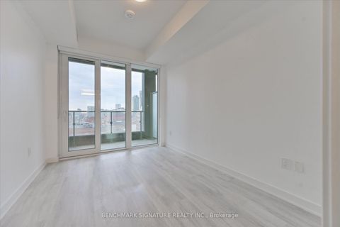 Photo 13 at 803E - 70 Princess Street, Waterfront Communities C8, Toronto