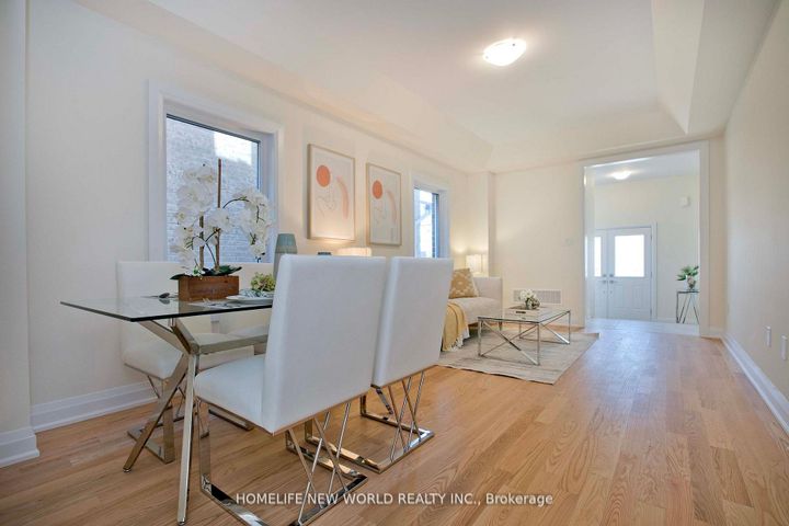 Photo 2 at 240 Seguin Street N, Oak Ridges, Richmond Hill